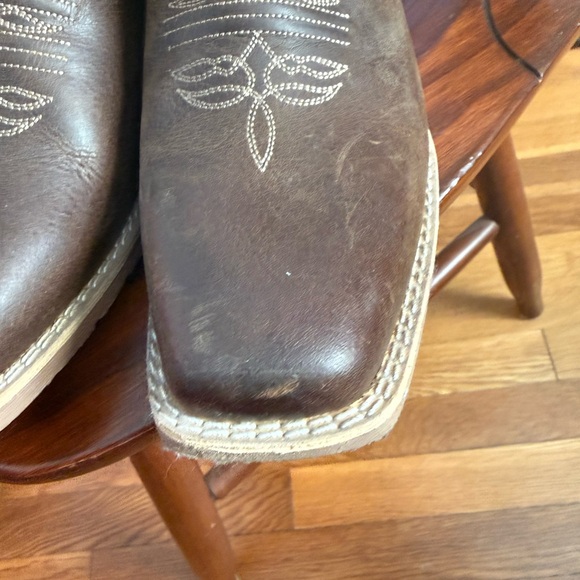 Justin Boots Brown Heeled Boots - Picture 3 of 11